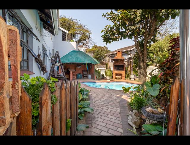 3 BEDROOM SIMPLEX FOR SALE IN BLUFF